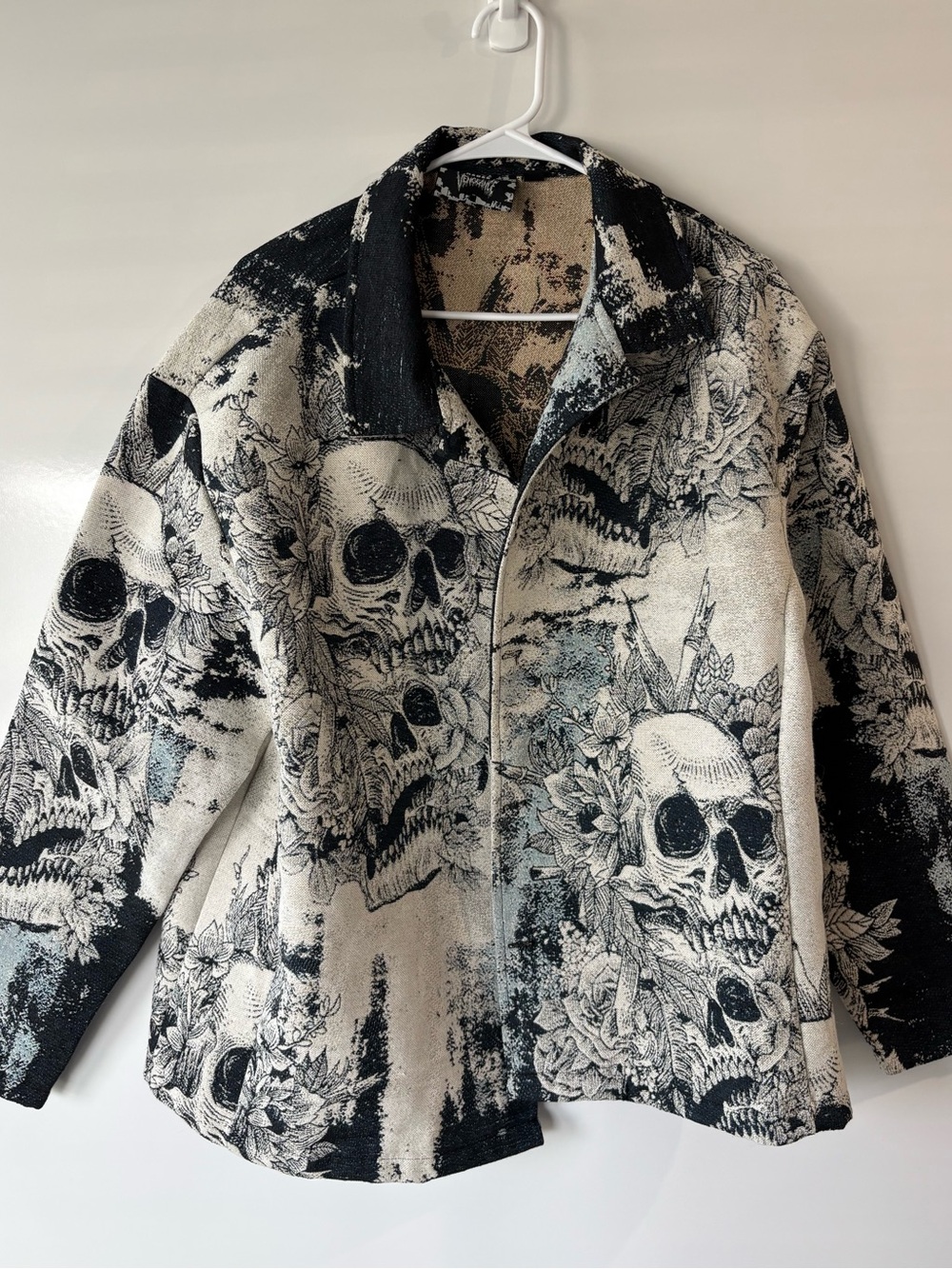 Rebel Vengeance Black & Cream Skull-Print Tapestry Shirt Jacket Medium